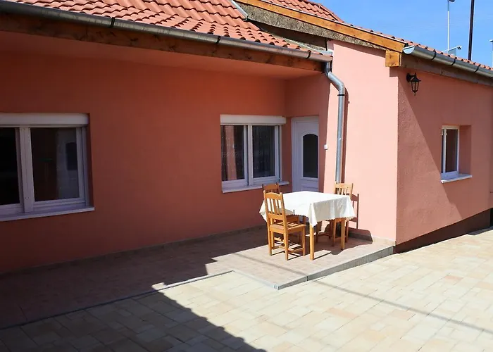 Apartman Kisasszony *