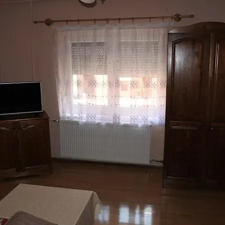 Kisasszony Апартаменти